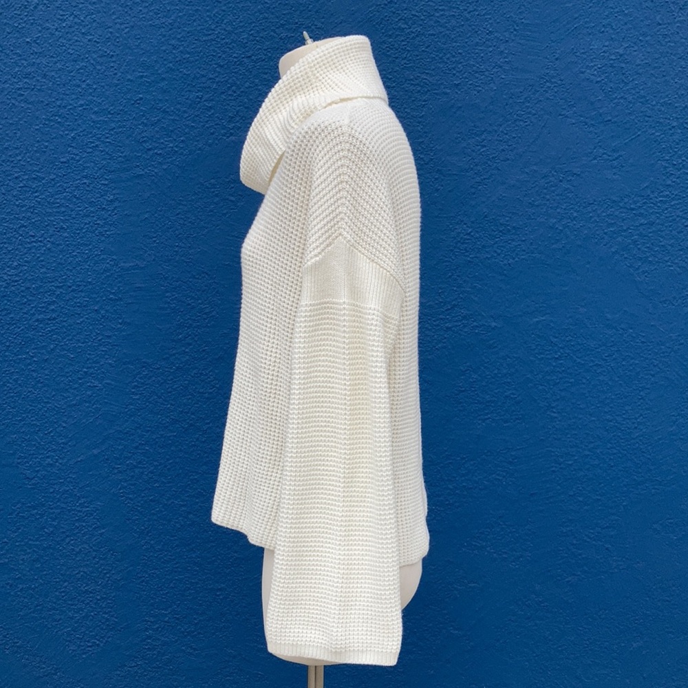 Splendid Waffle Cowl Neck Pullover Bell Sleeve - Picture 9 of 12